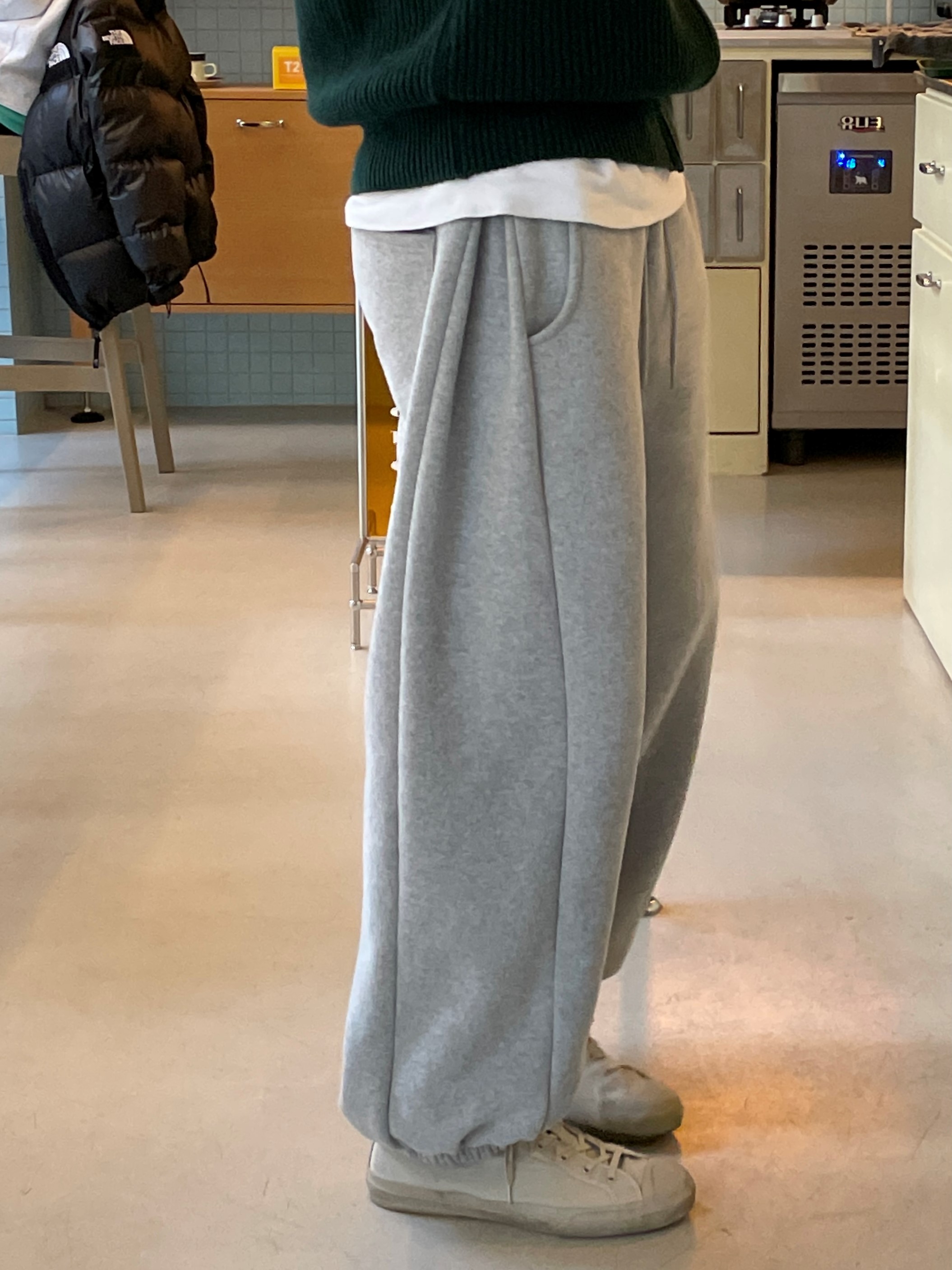 Over side napping sweat pants
