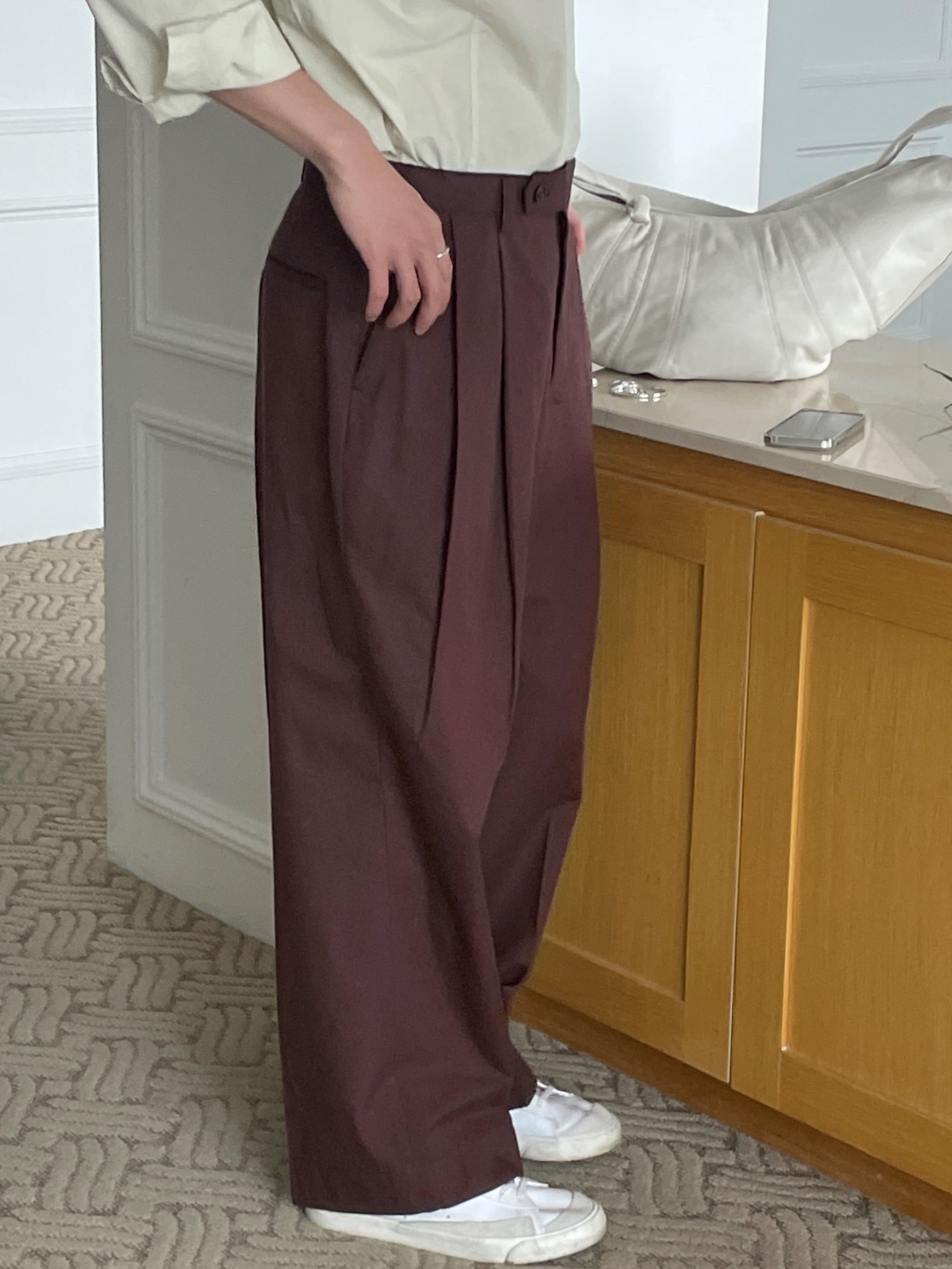 Over pin-tuck cotton pants